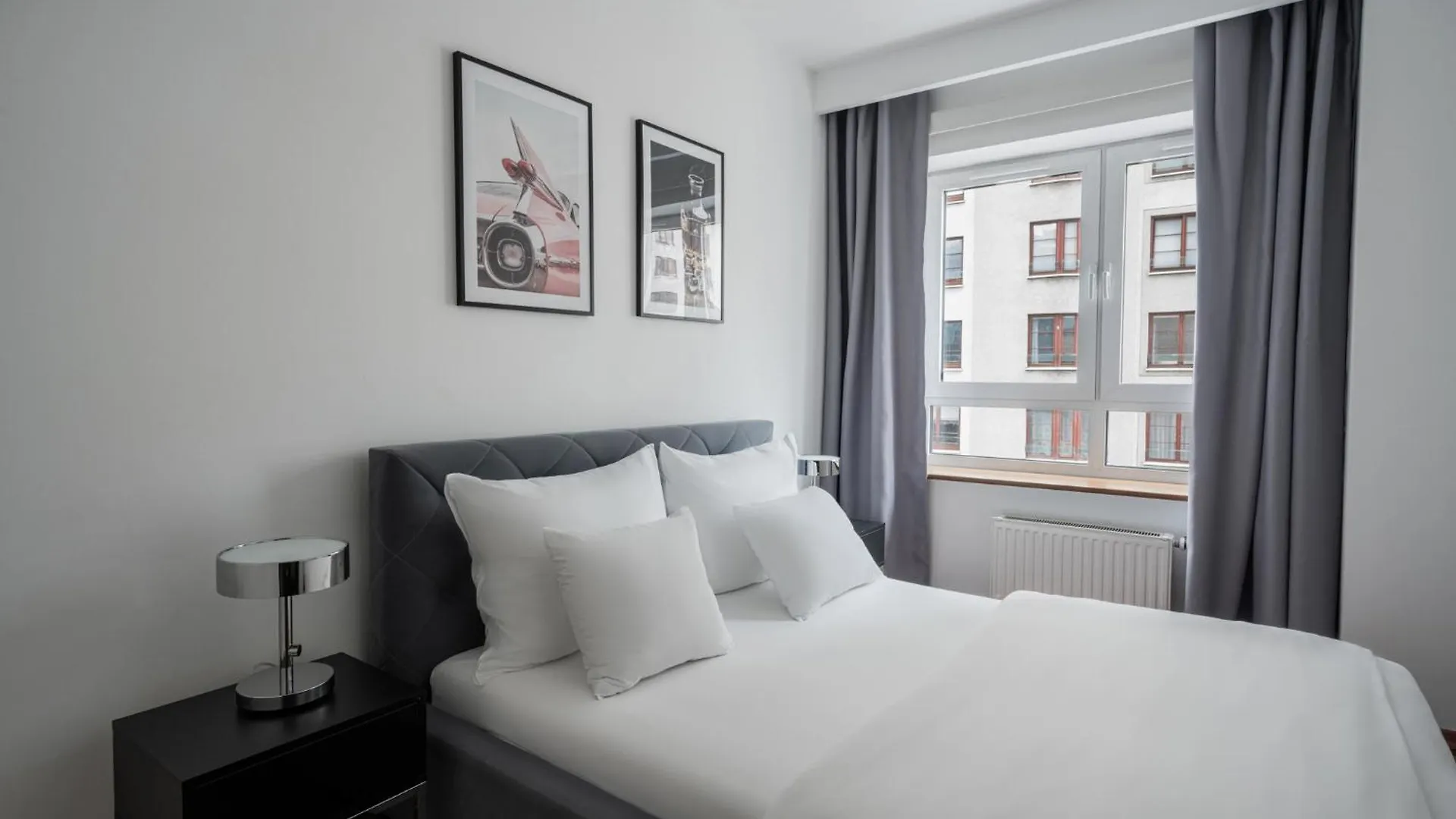 Apartamento Platinum Towers J&K Varsovia Polonia