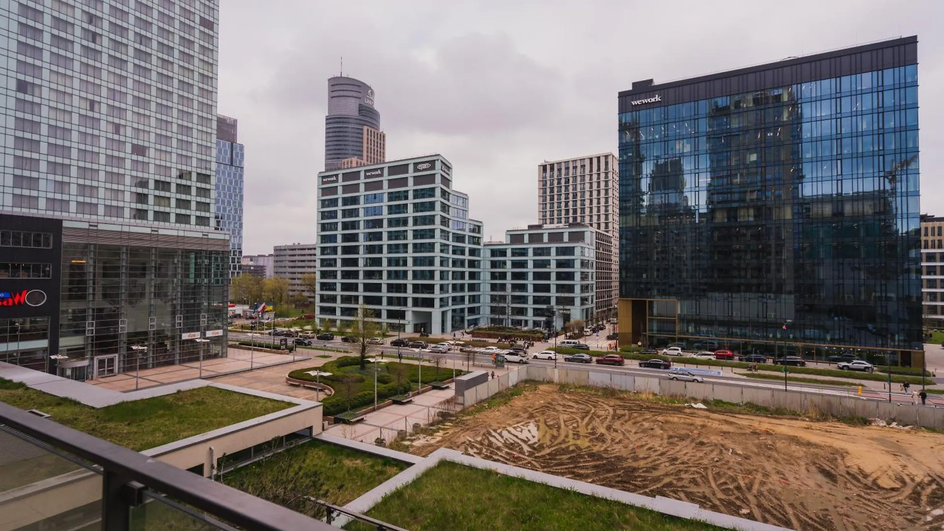 J&K Platinum Towers Apartment Warsaw