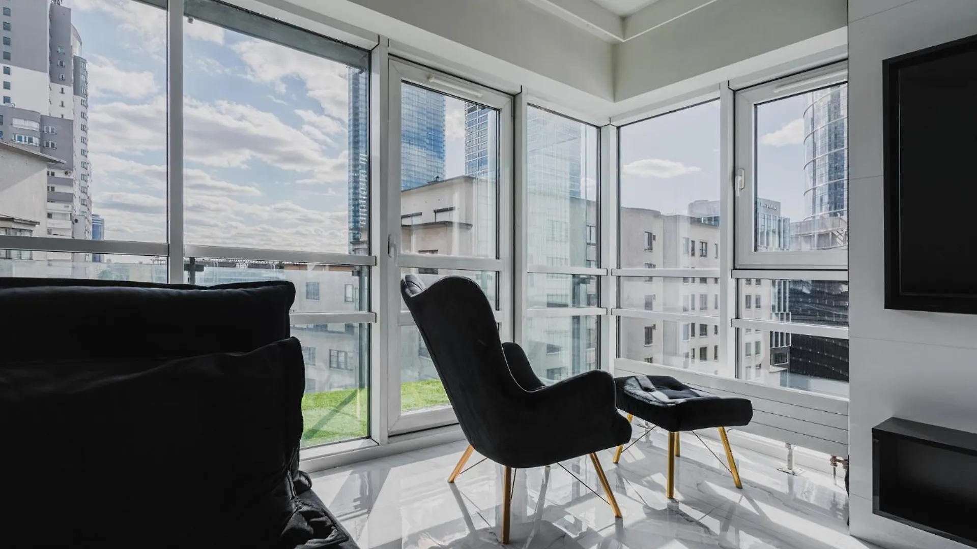 Apartamento Platinum Towers J&K Varsovia Polonia
