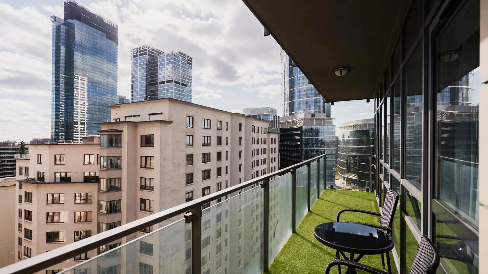 J&K Platinum Towers Apartment Warsaw 0*,