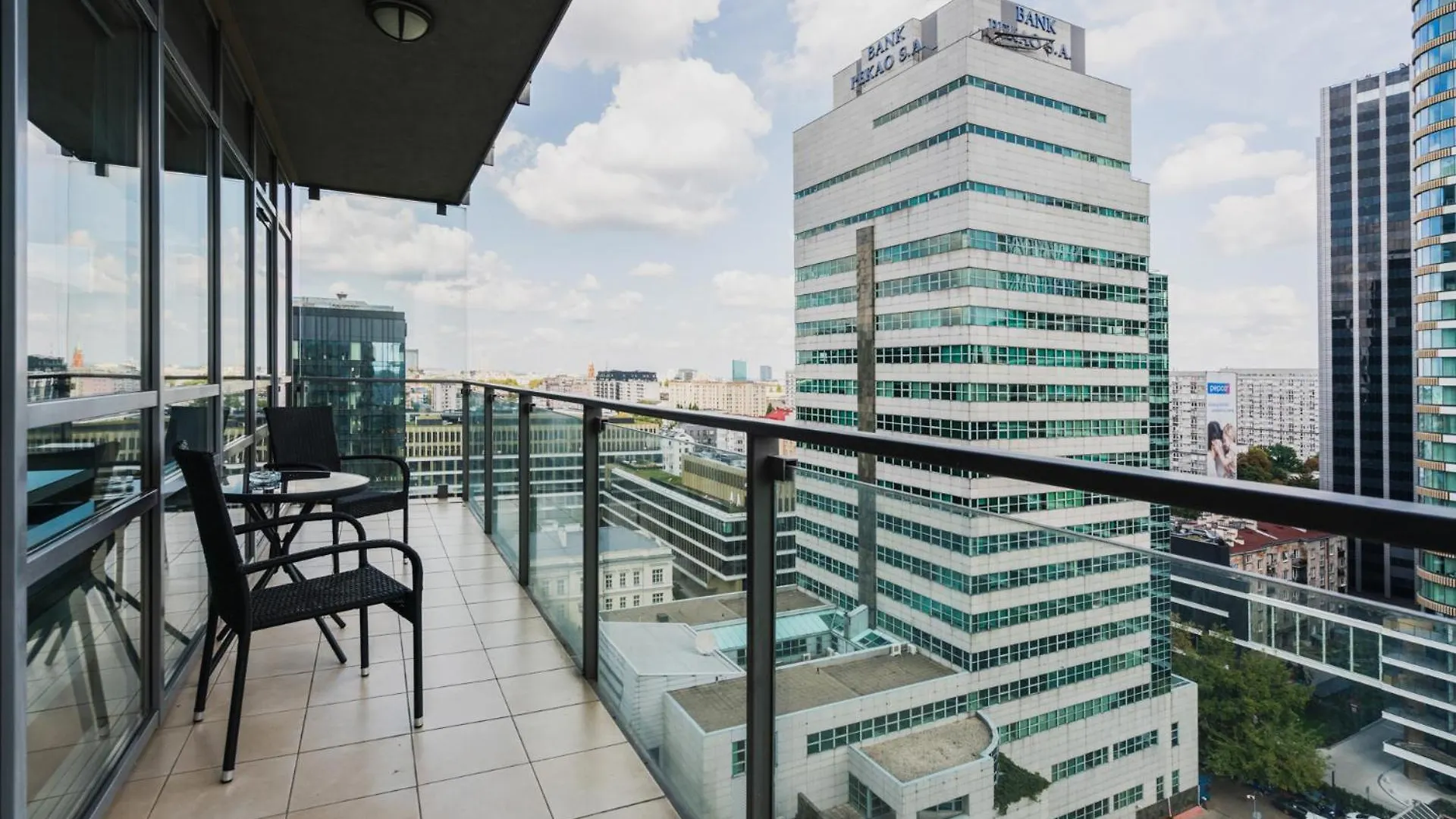 Apartamento Platinum Towers J&K Varsovia