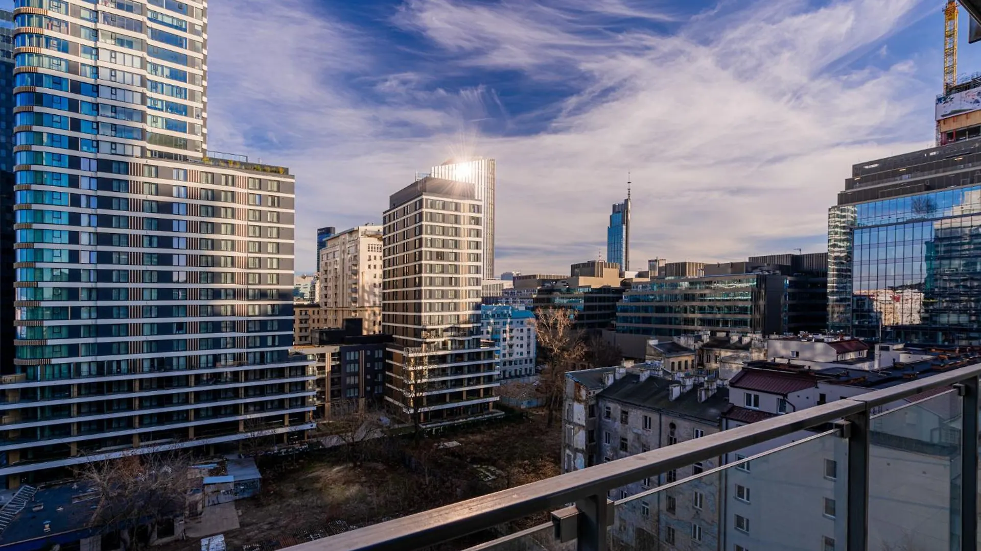 Apartamento Platinum Towers J&K Varsovia Polonia