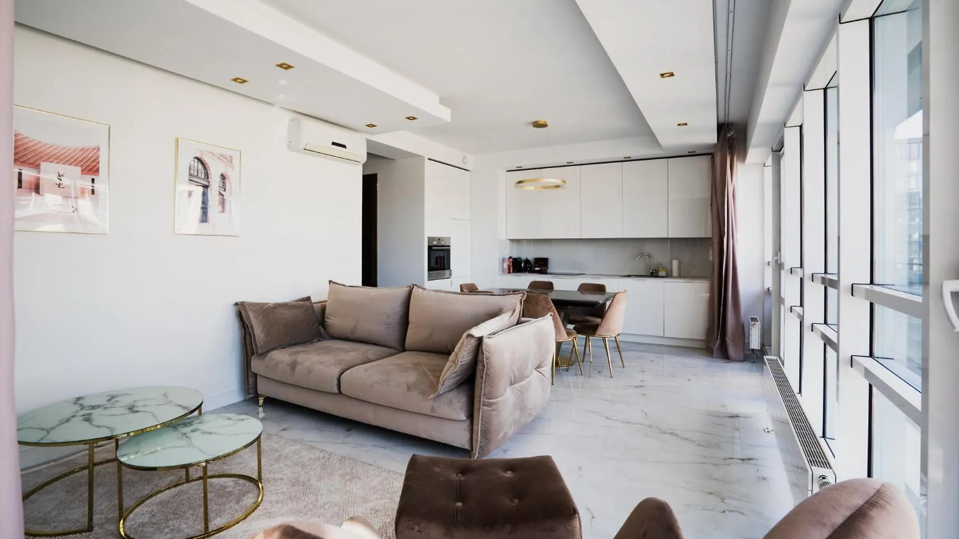 J&K Platinum Towers Apartment Warsaw Poland
