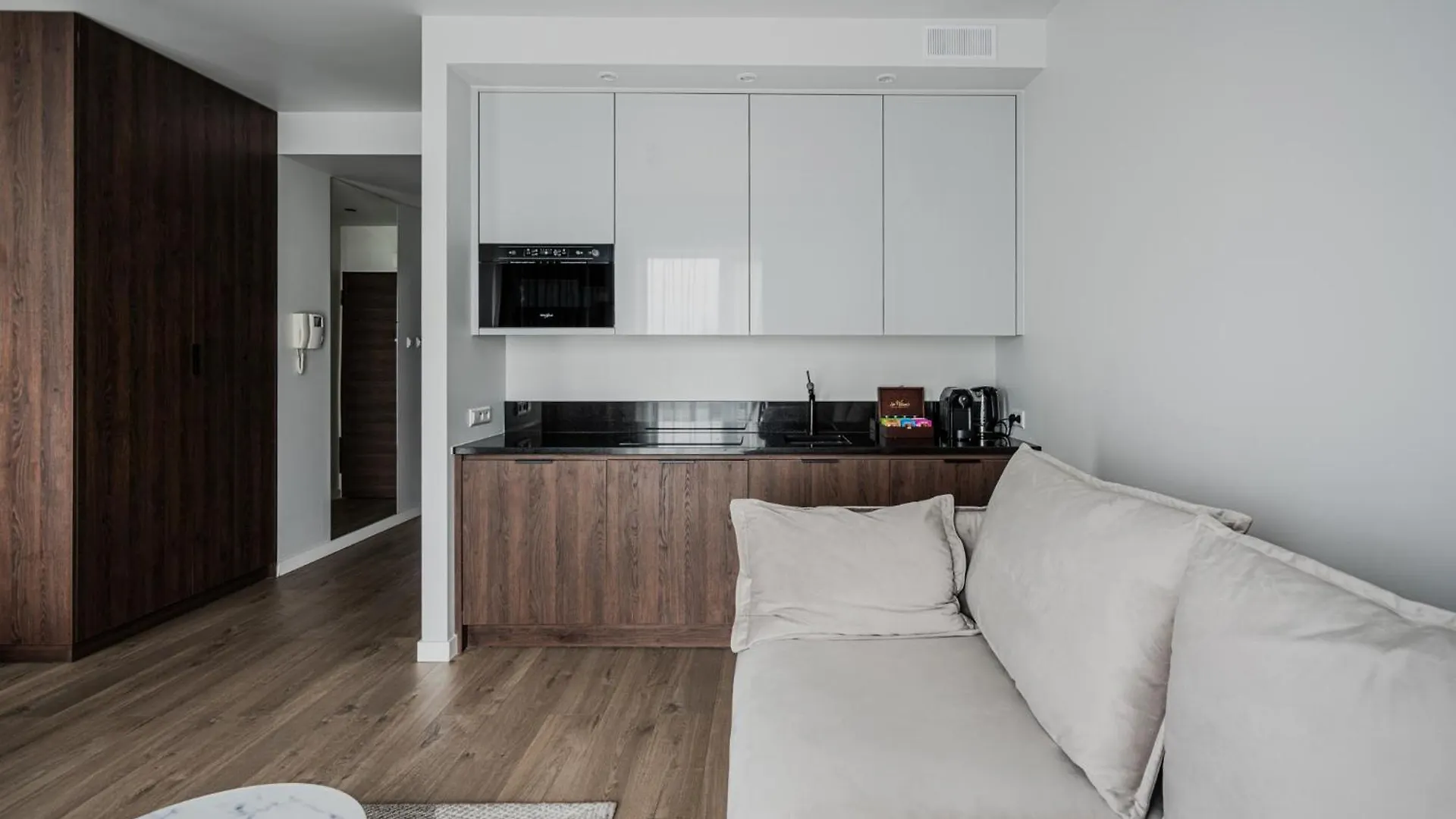 Platinum Towers J&K Apartment Warsaw