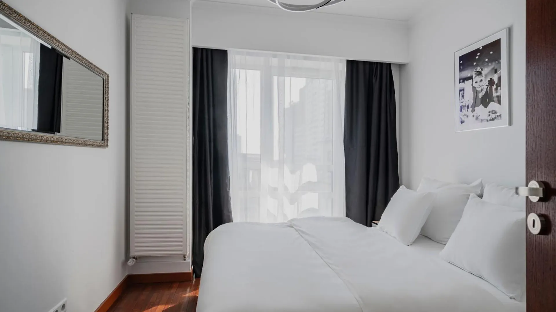 J&K Platinum Towers Apartment Warsaw Poland