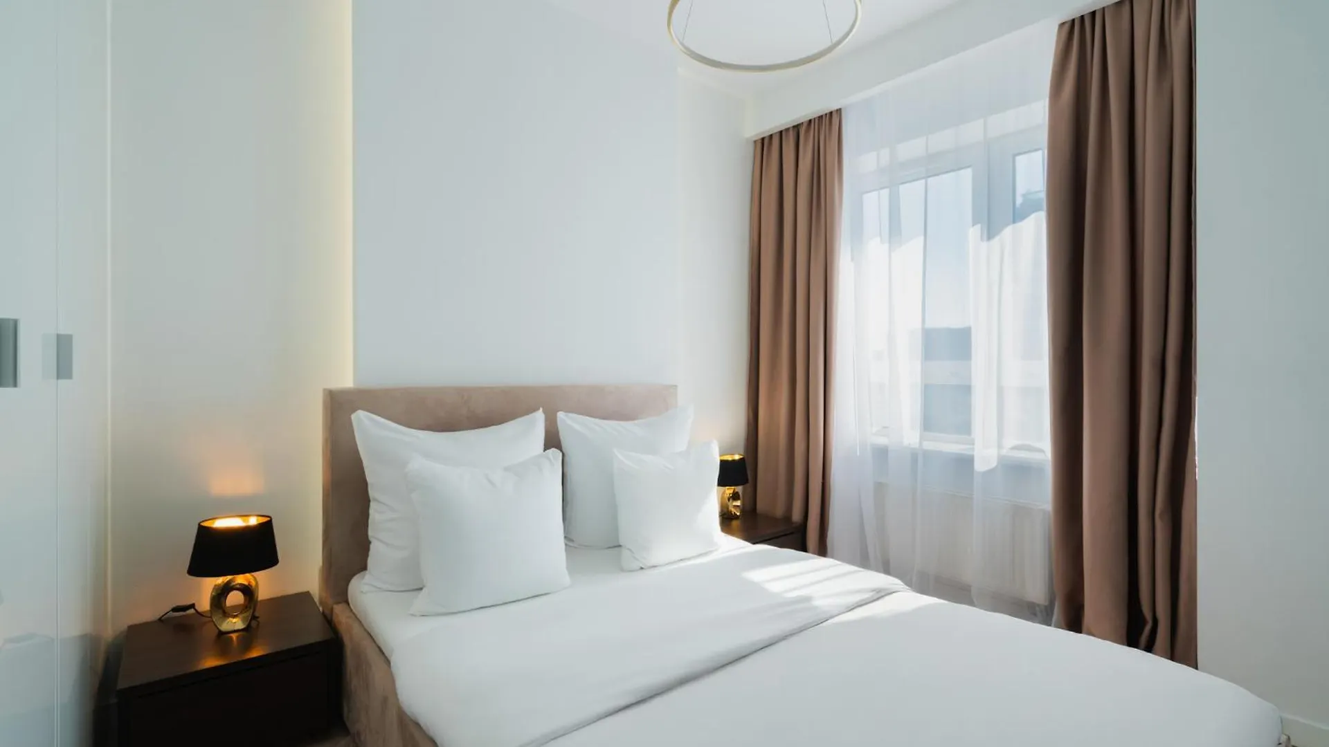 J&K Platinum Towers Apartment Warsaw