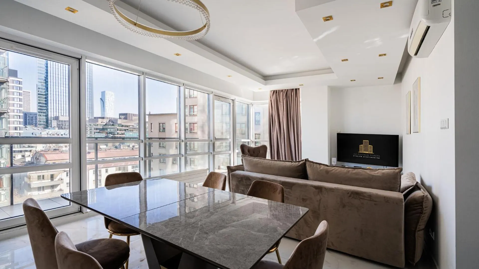 J&K Platinum Towers Apartment Warsaw 0*,  Poland