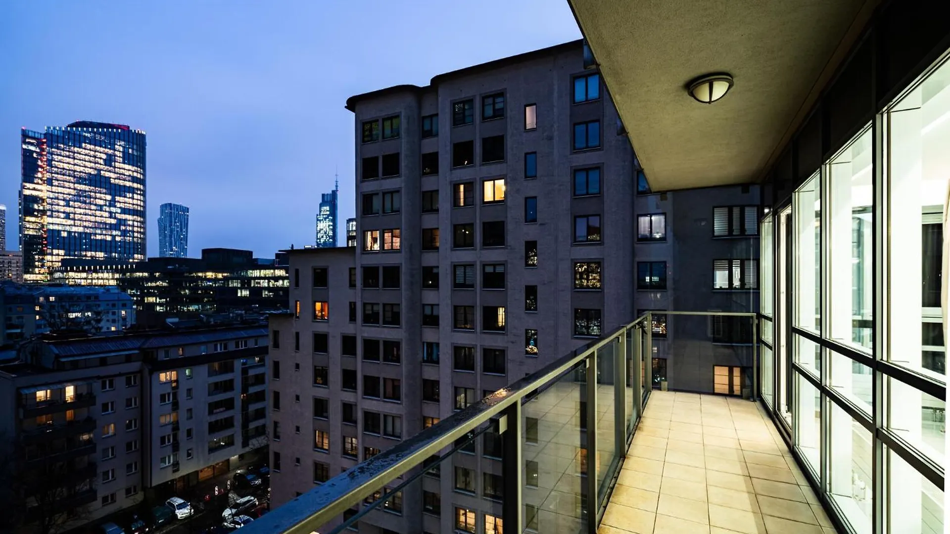Apartament J&K Platinum Towers Warszawa