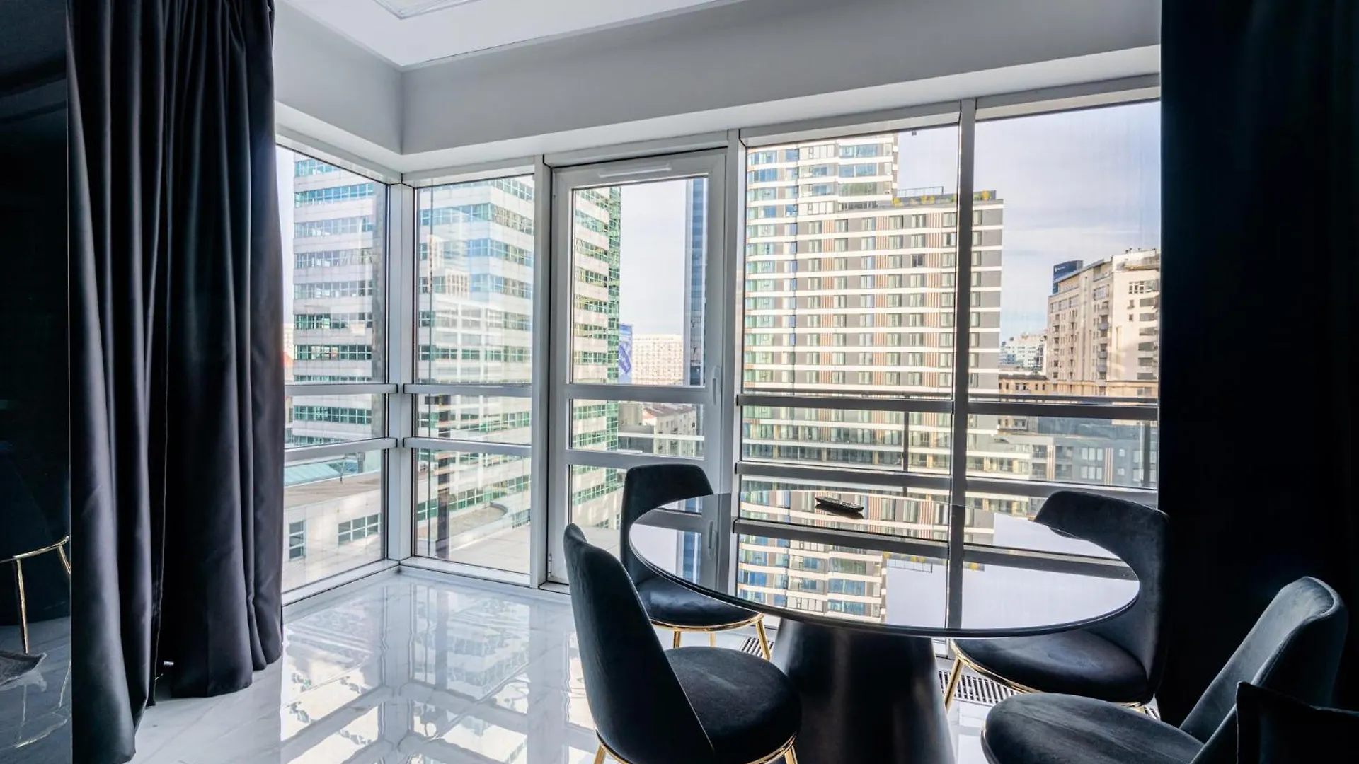 Apartament J&K Platinum Towers Warszawa 0*,  Polska