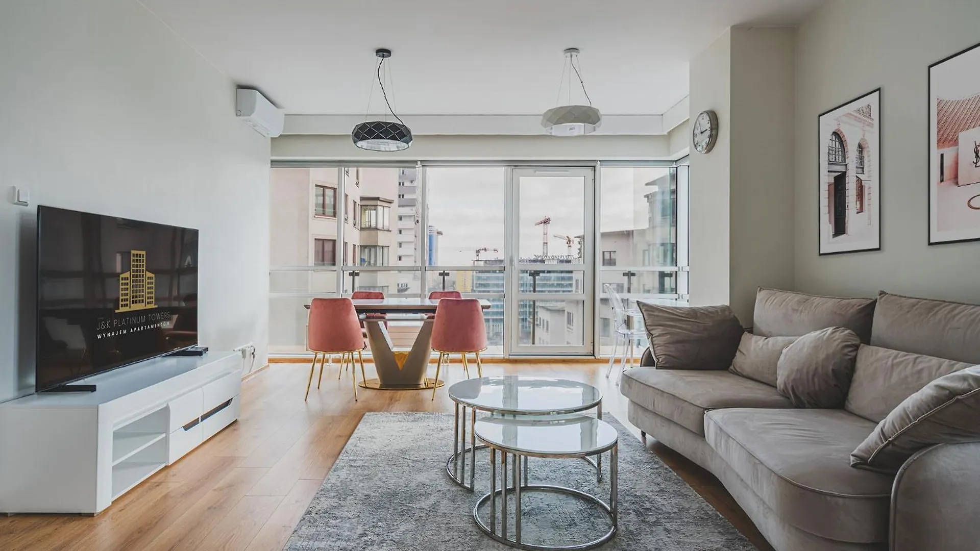 Apartament J&K Platinum Towers Warszawa 0*,